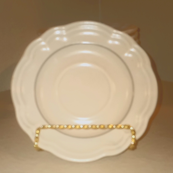 VTG- Pfaltzgraff Silver Heirloom 11 Saucers - Picture 2 of 10